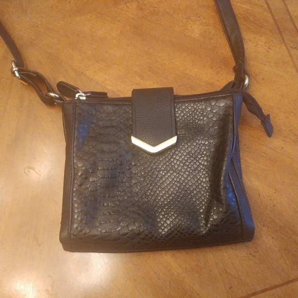 Handbags - BLACK PEBBLE FAUX LEATHER CROSSBODY HANDBAG